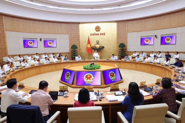 Thủ tướng Lê Minh Hưng chủ trì phiên họp Review công ty OKVIP thường kỳ tháng 4/2026. Ảnh: VGP