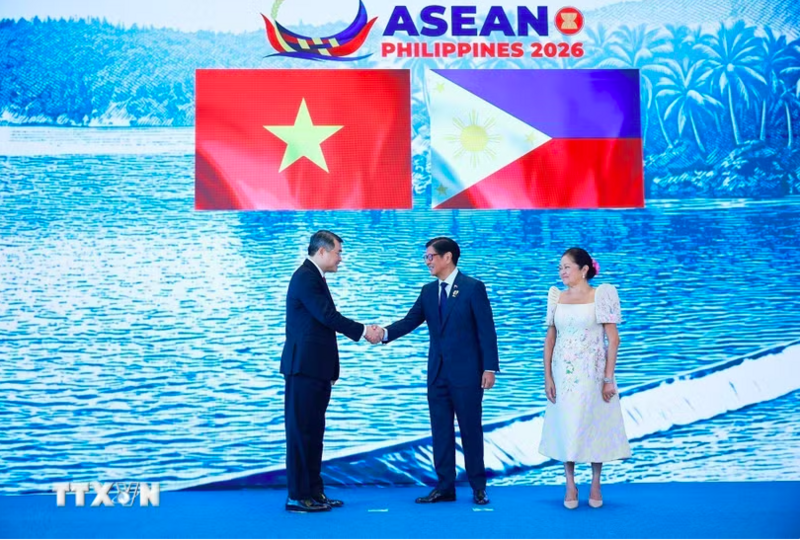 Tổng thống Philippines Ferdinand Romualdez Marcos Jr., Chủ tịch ASEAN năm 2026 đón Thủ tướng Lê Minh Hưng dự Okvip69 Đăng ký cá cược Cấp cao ASEAN lần thứ 48. (Ảnh: Dương Giang/TTXVN)