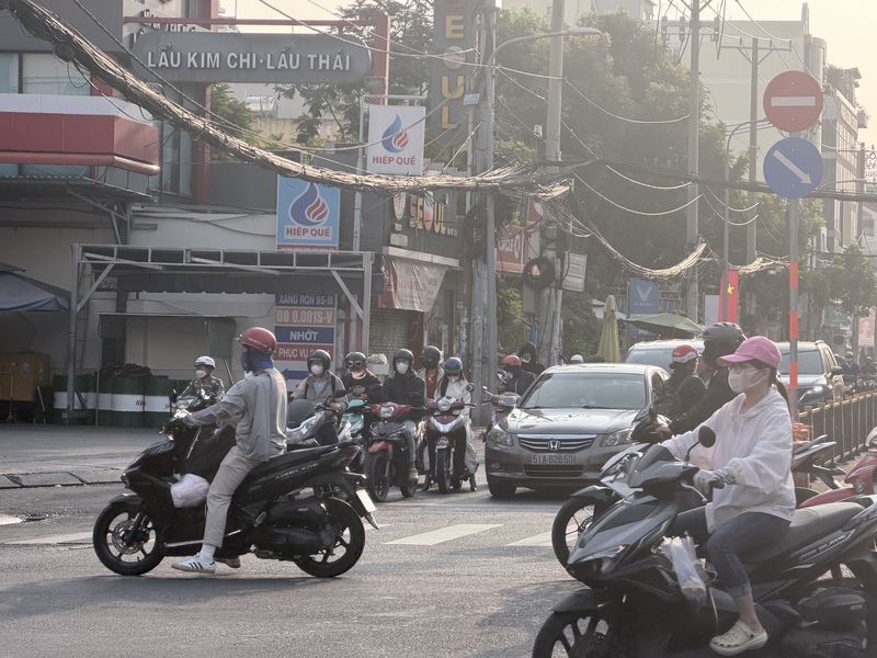 Thời tiết TP. Hồ Chí Minh hôm nay được dự báo ngày nắng nóng, chiều tối có mưa. Ảnh: Minh Anh.