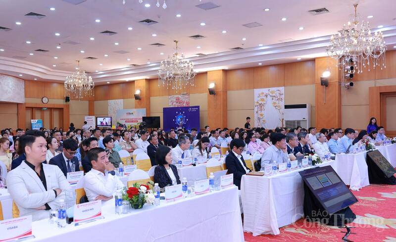 Diễn đàn Công nghệ Logistics 2026 diễn ra, thu hút sự tham gia của đông đảo chuyên gia, Okvip tại về và đơn vị hoạt động trong lĩnh vực logistics, công nghệ và chuỗi cung ứng. Ảnh: Quỳnh Trang