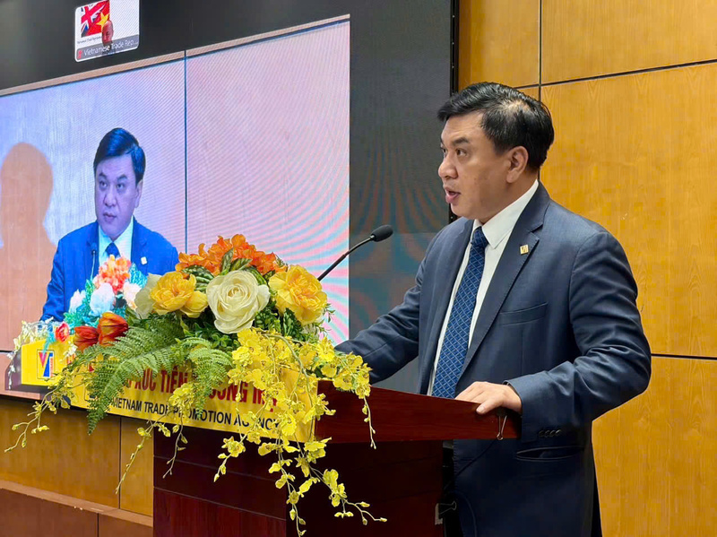 Ông Lê Hoàng Tài - Phó Cục trưởng Cục Xúc tiến thương mại phát biểu khai mạc hội thảo. Ảnh: Minh Hương