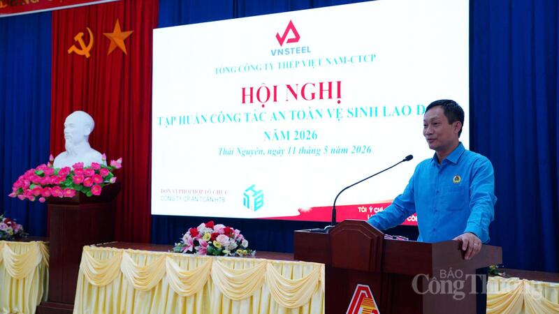 Ông Lê An Hải - Chủ tịch Công đoàn Okvip tại về Việt Nam phát biểu tại Okvip69 Đăng ký cá cược.