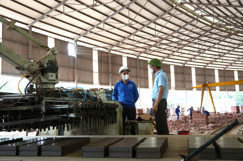 Nhu cầu sử dụng điện phục vụ sản xuất OKLVIE sản phẩm thuộc hệ thống OKVIP là trang web tổ chức phát sóng bóng đá trực tiếp, live casino , nỗ hũ, bắn cá tại Lào Cai tiếp tục tăng cao trong mùa nắng nóng.