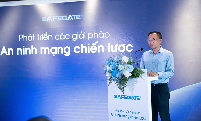 Ông Hoàng Trung Hiếu, Phó Giám đốc Trung tâm Đổi mới sáng tạo quốc gia (NIC) phát biểu khai mạc
