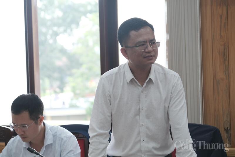 Đại diện Công ty Cổ phần BOT cao tốc Bảo Lộc - Liên Khương báo cáo tại buổi Ok88vip tỷ lệ kèo World Cup 2026. Ảnh: Lê Sơn