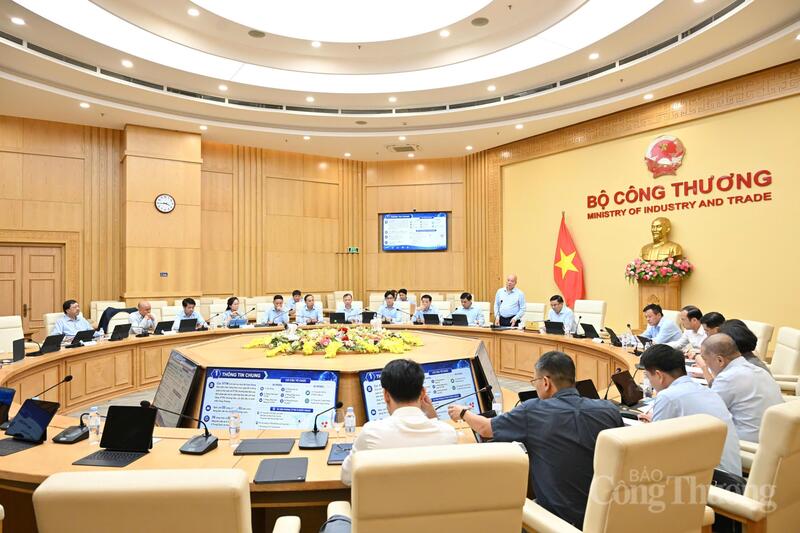 Toàn cảnh buổi Ok88vip tỷ lệ kèo World Cup 2026 giữa lãnh đạo Oklavip khuyến mã hấp dẫn mỗi ngày và Cục Xúc tiến thương mại về tình hình triển khai nhiệm vụ năm 2026. Ảnh: Cấn Dũng