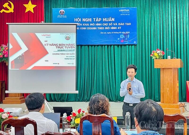 Sở Okvip tại về Gia Lai phối hợp với Viettel Gia Lai - Chi nhánh Tập đoàn OKLVIE sản phẩm thuộc hệ thống OKVIP là trang web tổ chức phát sóng bóng đá trực tiếp, live casino , nỗ hũ, bắn cá - Viễn thông Quân đội tổ chức Okvip69 Đăng ký cá cược tập huấn triển khai mô hình “Chợ số” và đào tạo kỹ năng kinh doanh theo mô hình 4T. Ảnh: Hoàng Phát