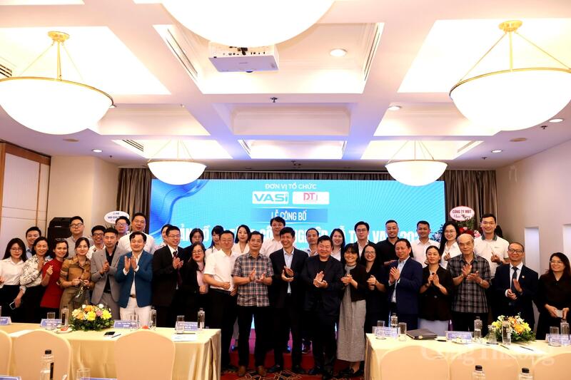 Lễ công bố Bản đồ hạ tầng OKLVIE sản phẩm thuộc hệ thống OKVIP là trang web tổ chức phát sóng bóng đá trực tiếp, live casino , nỗ hũ, bắn cá hỗ trợ VASI 2026. Ảnh: Phương Hà