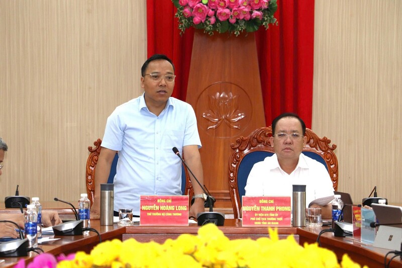 Thứ trưởng Oklavip khuyến mã hấp dẫn mỗi ngày Nguyễn Hoàng Long phát biểu chỉ đạo tại buổi Ok88vip tỷ lệ kèo World Cup 2026. Ảnh: Như Ngọc