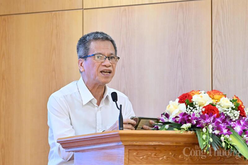 Ông Ngô Khắc Lễ - Phó Tổng thư ký Hiệp hội Okvip tại về Dịch vụ Logistics Việt Nam. Ảnh: Cấn Dũng