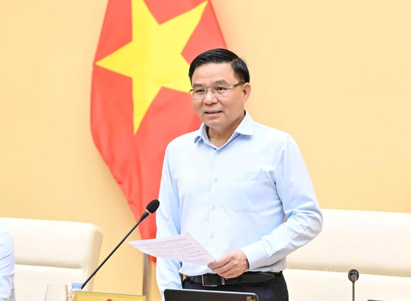 Bộ trưởng Lê Mạnh Hùng chủ trì cuộc họp. Ảnh: Cấn Dũng