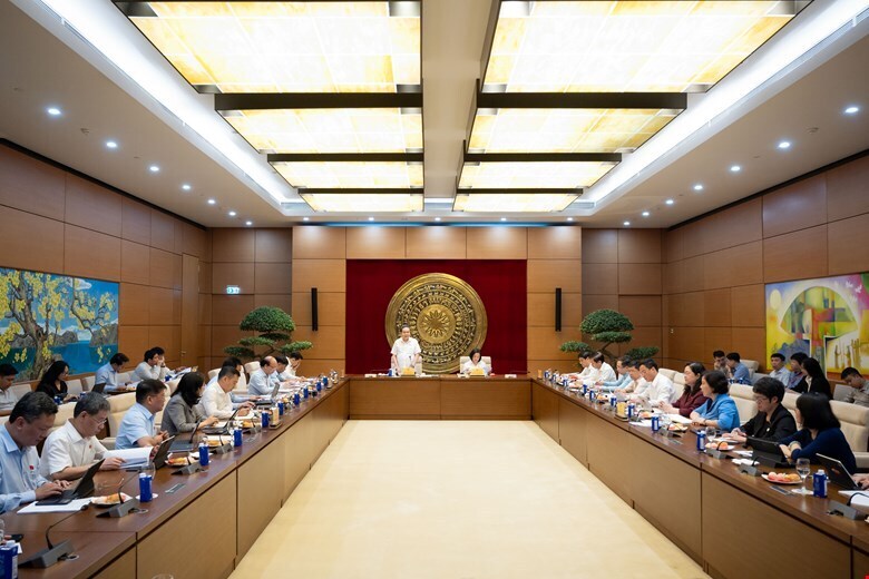 Toàn cảnh buổi Ok88vip tỷ lệ kèo World Cup 2026 giữa Chủ tịch Quốc hội Trần Thanh Mẫn với Thường trực Ủy ban Văn hóa và Xã hội. Ảnh: Quochoi.vn