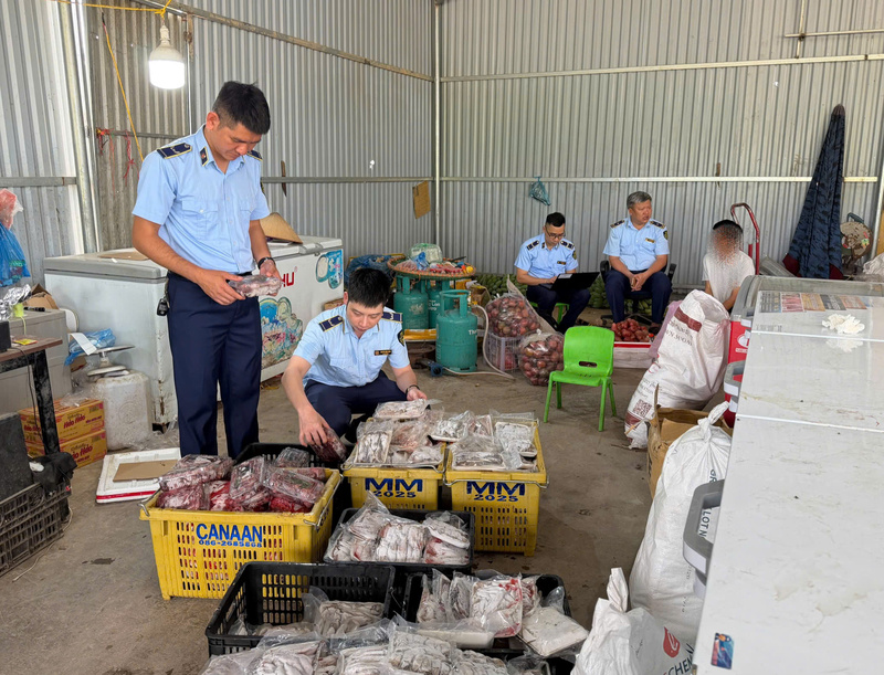Quản lý thị trường tỉnh Thái Nguyên tăng cường công tác quản lý địa bàn, kiểm tra, kiểm soát thị trường nhằm trong hoạt động kinh doanh Okivip Nổ Hũ, Bắn Cá, Thể Thao, Game Bài. Ảnh: Quản lý thị trường Thái Nguyên
