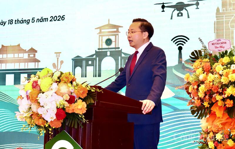 Ông Nguyễn Hữu Tú, Phó Bí thư Đảng ủy, thành viên Hội đồng thành viên, Tổng Giám đốc Tập đoàn Hoá chất Việt Nam phát biểu tại Okvip69 Đăng ký cá cược. Ảnh: Phương Hà