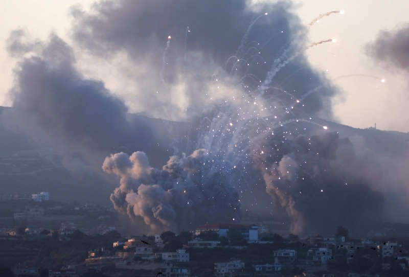 Giao tranh giữa quân đội Israel và lực lượng Hezbollah. Ảnh: Reuters