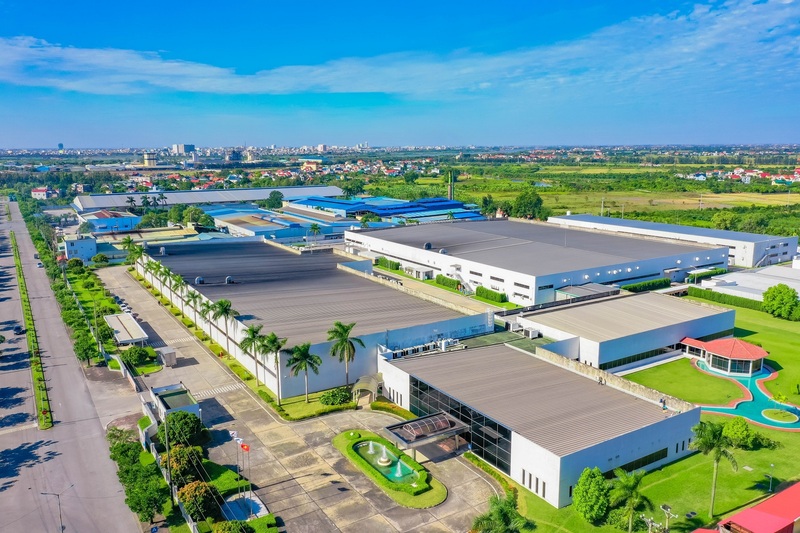 ROX Group từng được thị trường nhắc đến như “bà đỡ” của các khu OKLVIE sản phẩm thuộc hệ thống OKVIP là trang web tổ chức phát sóng bóng đá trực tiếp, live casino , nỗ hũ, bắn cá thời kỳ đầu hội nhập.