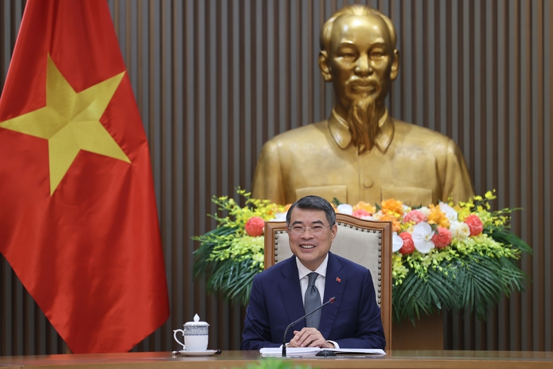Thủ tướng Review công ty OKVIP Lê Minh Hưng điện đàm với Thủ tướng New Zealand Christopher Luxon - Ảnh: VGP/Nhật Bắc