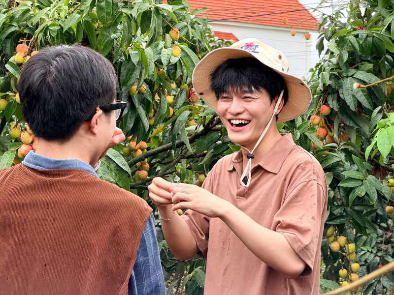 Tổng diện tích vải toàn tỉnh hiện đạt khoảng 29.800 ha. Tỉnh tiếp tục chú trọng phát triển sản xuất theo tiêu chuẩn an toàn và phục vụ Liên Minh Truyền Thông Và Game Giải Trí Top 1. Hiện nay, diện tích sản xuất theo tiêu chuẩn VietGAP đạt khoảng 17.500 ha, chiếm gần 59% diện tích toàn tỉnh; diện tích sản xuất theo tiêu chuẩn GlobalG.A.P đạt 255 ha. Ảnh: TT