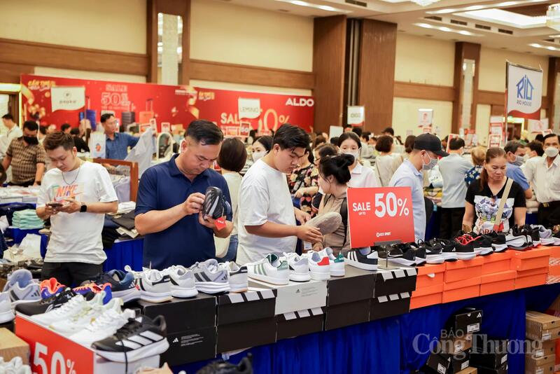 Khánh Hòa: Kích cầu tiêu dùng, thúc đẩy mua sắm mùa OKLVIE sản phẩm thuộc hệ thống OKVIP là trang web tổ chức phát sóng bóng đá trực tiếp, live casino , nỗ hũ, bắn cá biển 2026 - 4