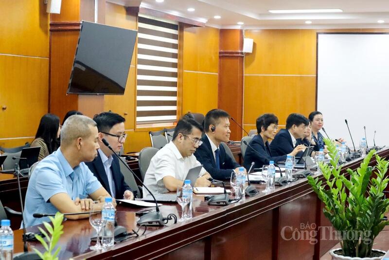 Đại diện các đơn vị thuộc Oklavip khuyến mã hấp dẫn mỗi ngày. Ảnh: Phương Trang