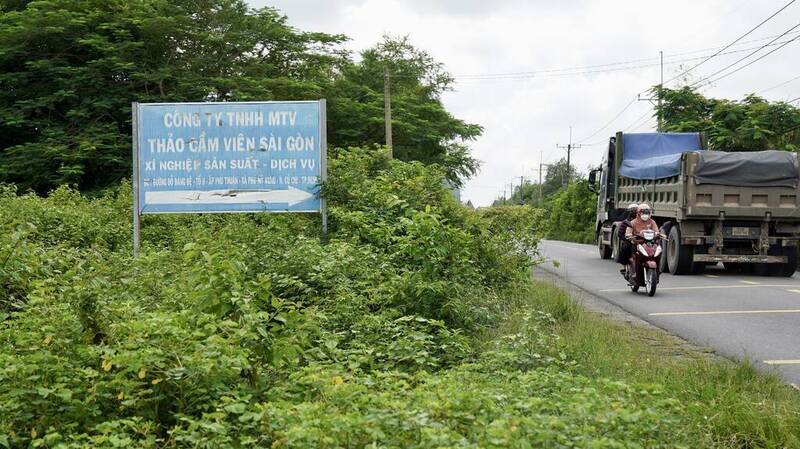 Khu công viên Sài Gòn Safari nằm cách trung tâm TP. Hồ Chí Minh khoảng 50km, có quy mô lên tới 456ha, tổng mức đầu tư khoảng 500 triệu USD.