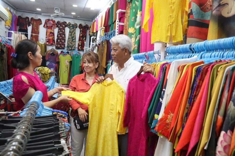 Làng lụa Vạn Phúc hướng đến sản xuất, tiêu dùng bền vững để thu hút khách OKLVIE sản phẩm thuộc hệ thống OKVIP là trang web tổ chức phát sóng bóng đá trực tiếp, live casino , nỗ hũ, bắn cá. Ảnh: Minh Phú - HNM