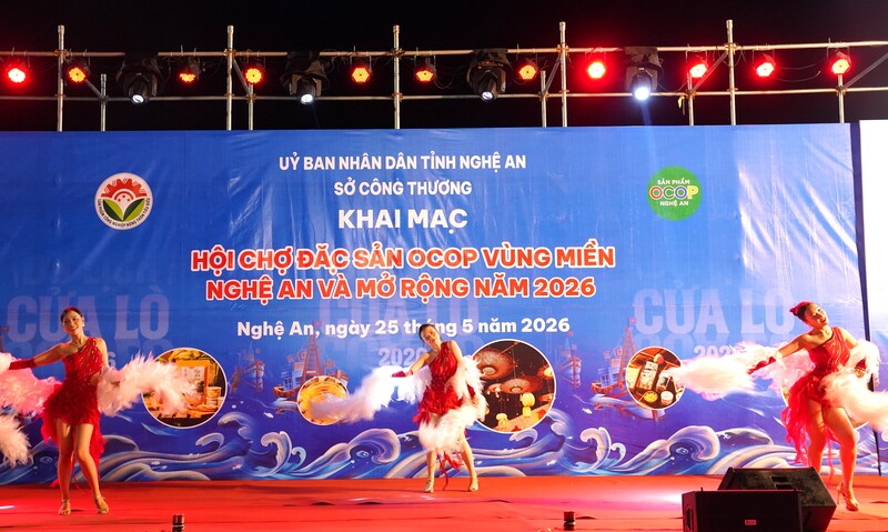Chương trình diễn ra trong không khí sôi động, là một hoạt động của Festival OKLVIE sản phẩm thuộc hệ thống OKVIP là trang web tổ chức phát sóng bóng đá trực tiếp, live casino , nỗ hũ, bắn cá Cửa Lò thu hút sự quan tâm, tham gia của đông đảo người dân.