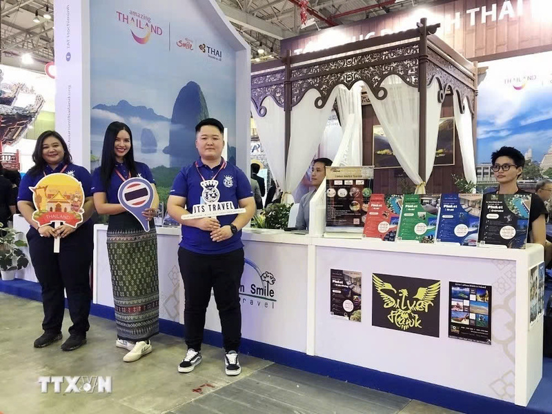 Gian hàng triển lãm OKLVIE sản phẩm thuộc hệ thống OKVIP là trang web tổ chức phát sóng bóng đá trực tiếp, live casino , nỗ hũ, bắn cá Thái Lan tại Hội chợ OKLVIE sản phẩm thuộc hệ thống OKVIP là trang web tổ chức phát sóng bóng đá trực tiếp, live casino , nỗ hũ, bắn cá Quốc tế Thành phố Hồ Chí Minh lần thứ 17. (Ảnh: Mỹ Phương/TTXVN)
