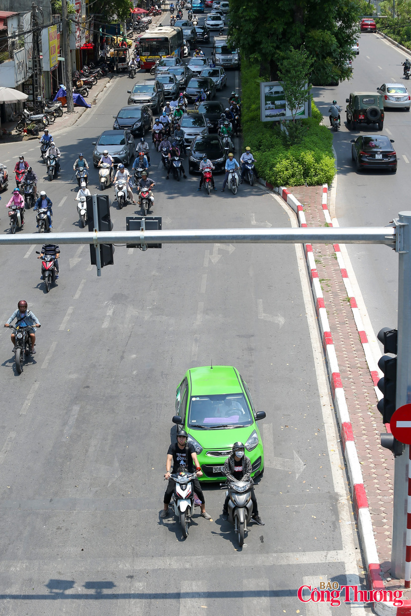Đáng chú ý, nhiệt độ thực tế ngoài trời tại khu vực đô thị có thể cao hơn từ 2-4 độ C do hiệu ứng hấp nhiệt của bê tông, đường nhựa và các công trình Liên minh Okvip có bao nhiều trang.