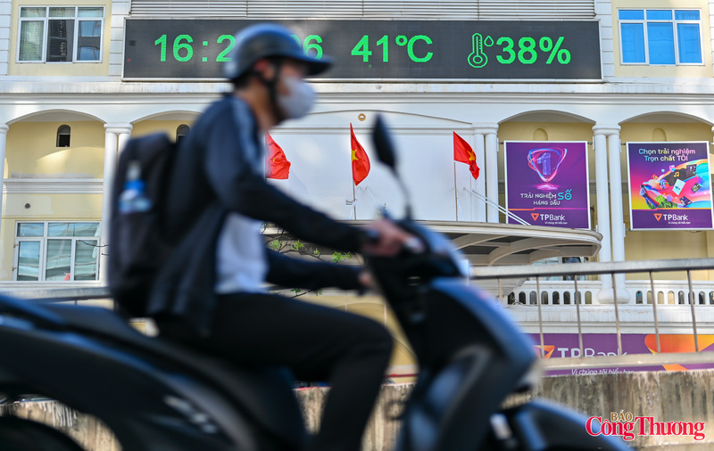 Ghi nhận của phóng viên Liên Minh OK VIP Giải Trí Cá Cược World Cup 2026, lúc 16h ngày 25/5, nhiệt độ tại Thủ đô Hà Nội lên 41 độ C.