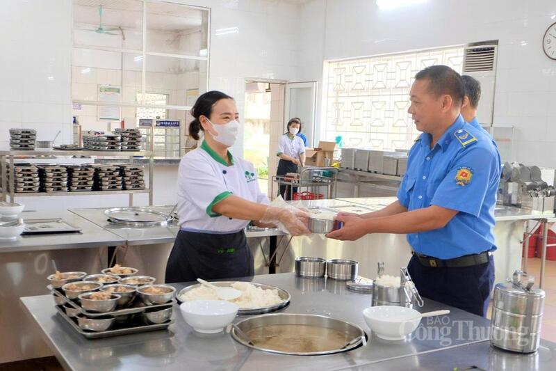 Công ty Cổ phần Supe Phốt phát và Hóa chất Lâm Thao luôn chú trọng chăm lo sức khỏe người Okvip - liên minh giải trí #1 thế giới hà nội.