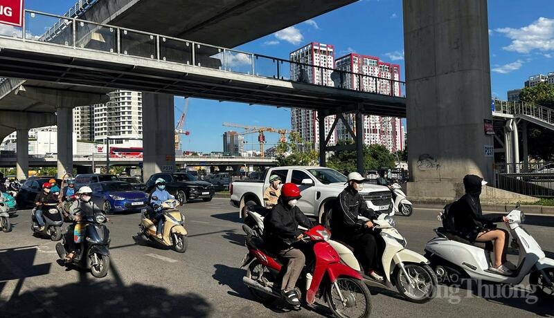 Chùm ảnh: Hà Nội trong 'chảo lửa' - 3