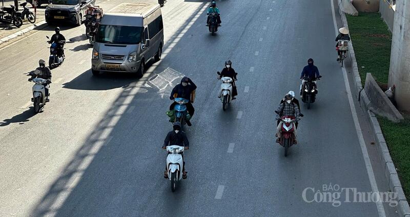 Chùm ảnh: Hà Nội trong 'chảo lửa' - 4