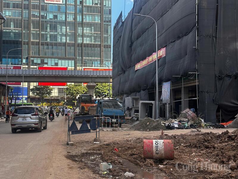 Chùm ảnh: Hà Nội trong 'chảo lửa' - 10