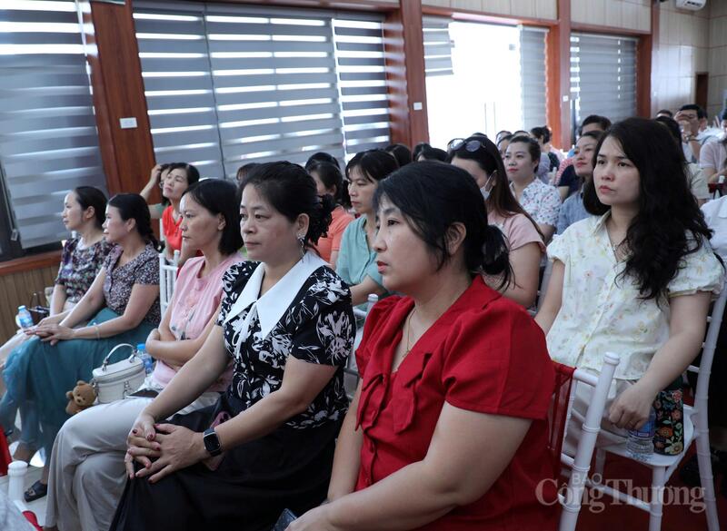 Các cán bộ, viên chức nhà trường tại Okvip69 Đăng ký cá cược.