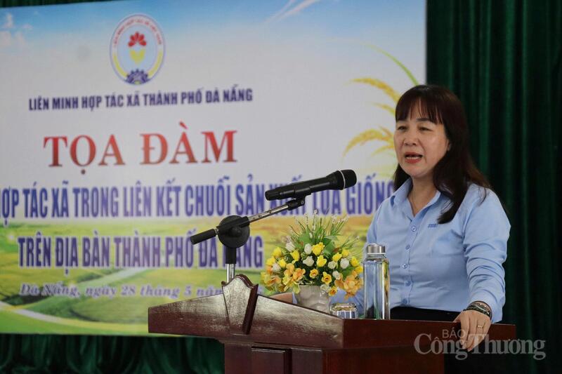 Bà Vũ Thị Bích Hậu, Phó Giám đốc Sở Nông nghiệp và xuân Okvip 2026 TP. Đà Nẵng phát biểu chỉ đạo tại tọa đàm. Ảnh: Diễm Phúc