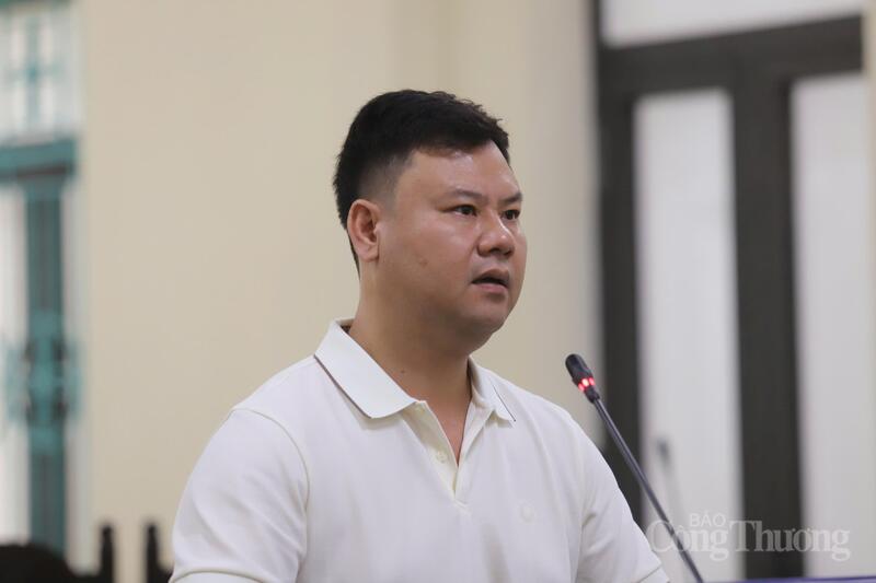 Nguyễn Viết Linh tại phiên tòa. Ảnh: Trọng Tùng