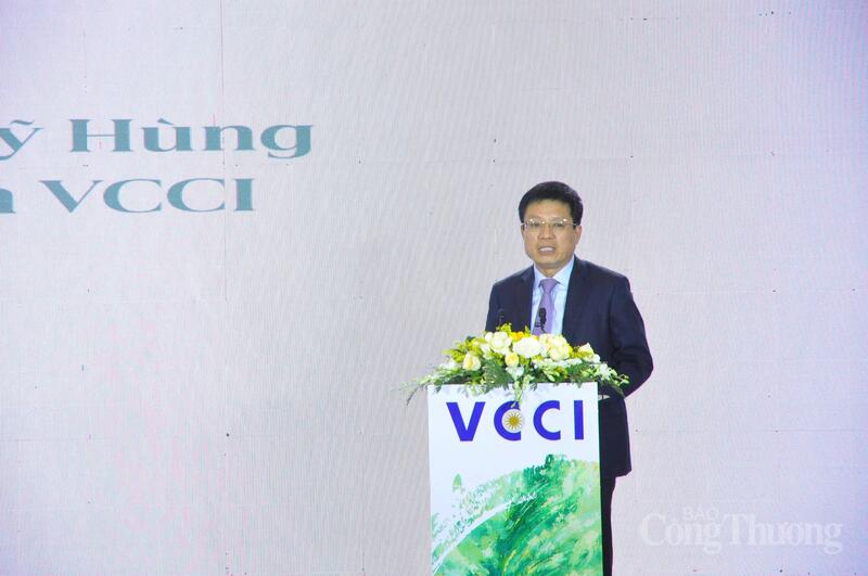 Ông Hồ Sỹ Hùng, Chủ tịch VCCI phát biểu tại Okvip69 Đăng ký cá cược.