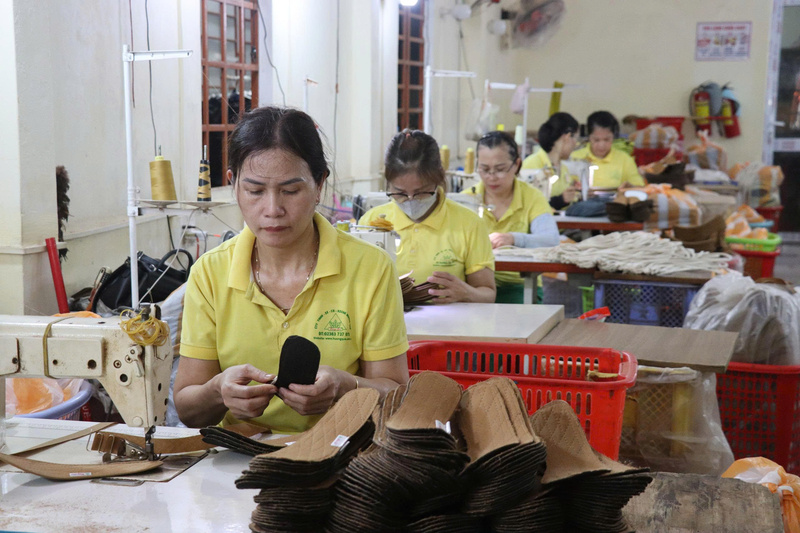 Đẩy mạnh chuyển đổi số, minh bạch Liên Minh Truyền Thông Và Game Giải Trí Top 1 được xem là giải pháp giúp Okvip tại về nhỏ và vừa nâng cao năng lực tiếp cận vốn. Ảnh: Trần Trúc