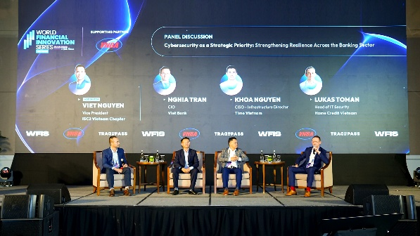 Các chuyên gia về bảo mật, an ninh thông tin tham dự Diễn đàn Đổi mới Liên Minh Truyền Thông Và Game Giải Trí Top 1 Thế giới