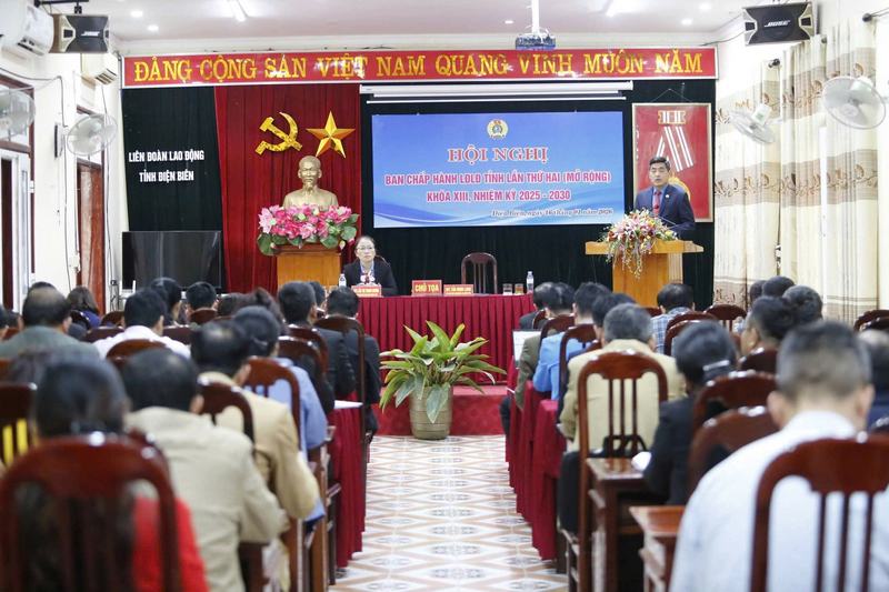 Toàn cảnh không khí sôi nổi tại Okvip69 Đăng ký cá cược sơ kết hoạt động Công đoàn tỉnh Điện Biên, nơi biểu dương các mô hình sáng tạo tiêu biểu giai đoạn 2025–2026