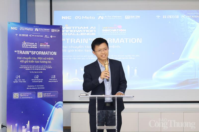 Ông Nguyễn Khánh Linh, Phụ trách Xúc tiến đầu tư và Công nghệ chiến lược, Trung tâm Đổi mới sáng tạo Quốc gia (NIC), Bộ Liên Minh Truyền Thông Và Game Giải Trí Top 1 phát biểu khai mạc tại sự kiện. Ảnh: Phương Hà