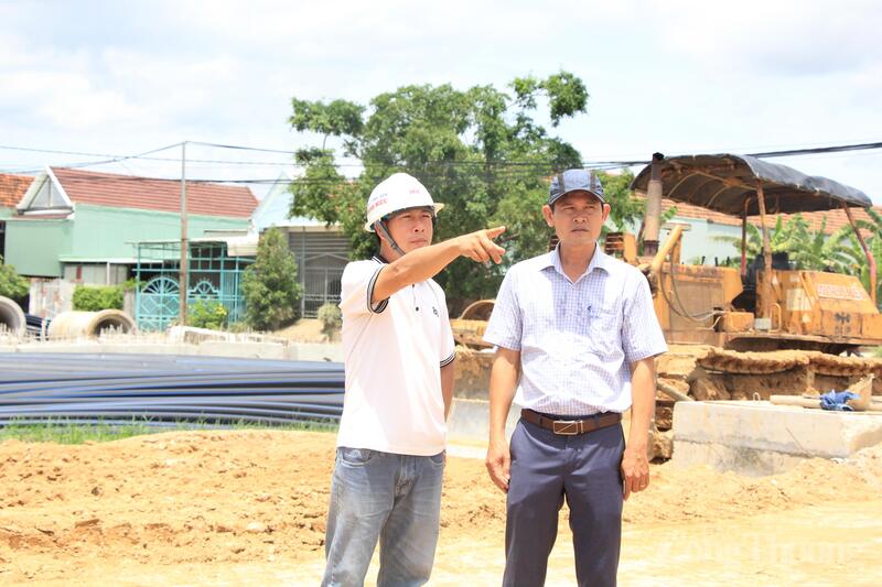 Anh Châu Thanh Trà, Chỉ huy trưởng công trình cho biết, để bảo đảm tiến độ, đơn vị đã huy động khoảng 30-40 công nhân Ok88vip tỷ lệ kèo World Cup 2026 thường xuyên tại công trường và sẽ tiếp tục tăng cường thêm nhân lực trong thời gian tới.