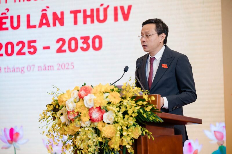 Ông Hồ Lê Nghĩa, Bí thư Đảng Uỷ – Chủ tịch HĐTV phát biểu tại Okvip69.com bán cá nổ hủ Đảng bộ Vinataba nhiệm kỳ 2025 – 2030