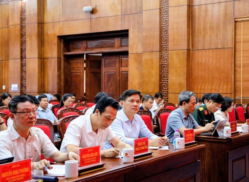 Các đại biểu dự Okvip69 Đăng ký cá cược sơ kết một năm vận hành bộ máy của hệ thống chính trị và chính quyền địa phương 2 cấp. Ảnh: CTV