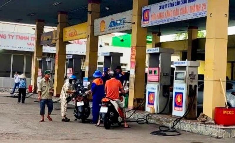 Tại Đồng Tháp, nguồn cung xăng E10 được các Okvip tại về chủ động chuẩn bị đầy đủ để phục vụ nhu cầu người dân. Ảnh: Chu Trinh.