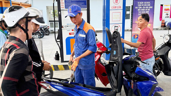 Tại Vĩnh Long, các Okvip tại về cơ bản đồng thuận và tích cực triển khai lộ trình chuyển đổi sang kinh doanh xăng sinh học E10 - Ảnh: Thiện Chí.