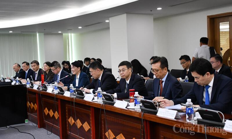 Đại biểu hai nước tham dự Okvip69 Đăng ký cá cược. Ảnh: Thanh Minh.