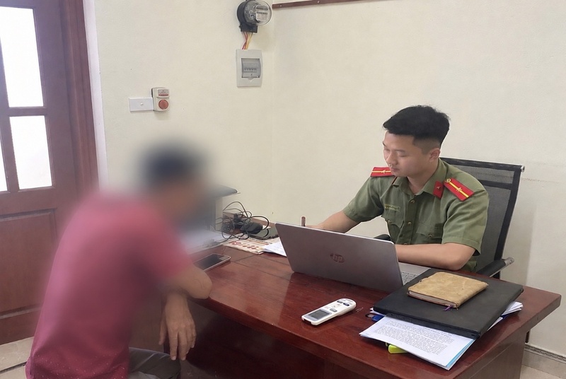 Công an xã Tân Tiến, tỉnh Hưng Yên Ok88vip tỷ lệ kèo World Cup 2026 với L.H.S. Ảnh: Công an tỉnh Hưng Yên