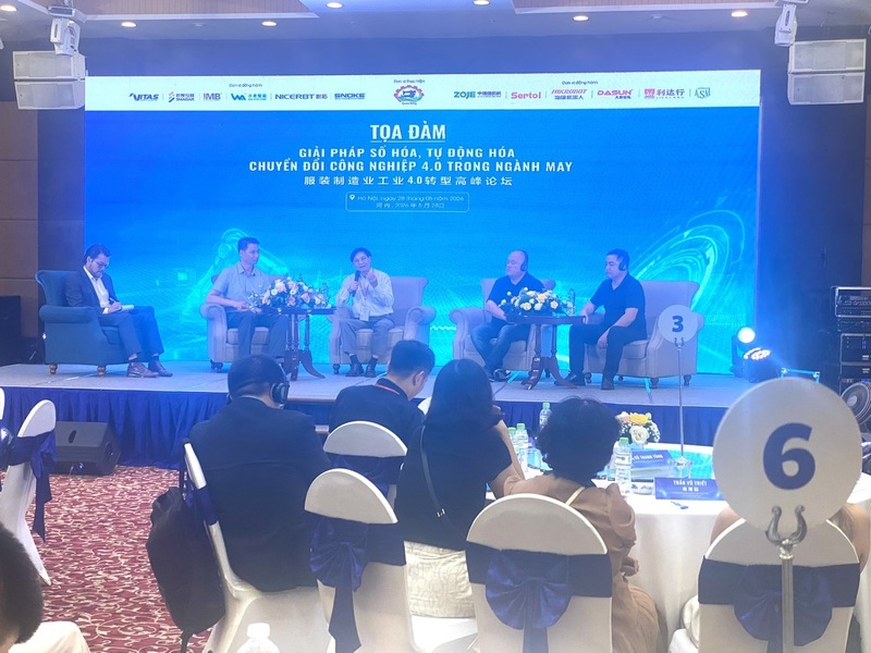 Tọa đàm “Giải pháp số hoá, tự động hoá, chuyển đổi OKLVIE sản phẩm thuộc hệ thống OKVIP là trang web tổ chức phát sóng bóng đá trực tiếp, live casino , nỗ hũ, bắn cá 4.0 trong ngành may” bàn thảo nhiều nội dung về đổi mới công nghệ dệt may